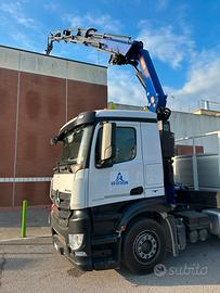 Noleggio camion gru con operatore