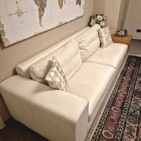 Divano in pelle bianca