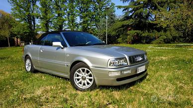Audi Cabrio 2.3L - 5 Cilindri NG 1992 con HardTop