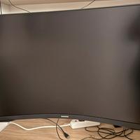 Samsung LC32G55TQBU schermo curvo 32” gaming