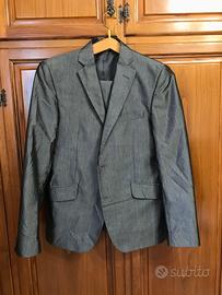 Abito grigio gessato