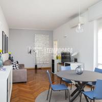 TRILOCALE RISTRUTTURATO CON BALCONE ADIACENZE PIAZ