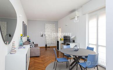 TRILOCALE RISTRUTTURATO CON BALCONE ADIACENZE PIAZ