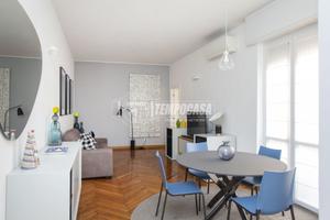 TRILOCALE RISTRUTTURATO CON BALCONE ADIACENZE PIAZ