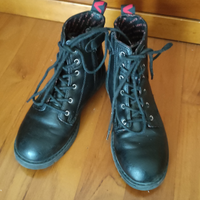 Stivaletti stringati marca Levis n. 35