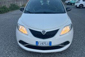 Lancia y cambio automatico super prezzo
