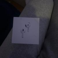 Airpods 4