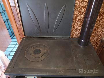 stufa cucina ha legna 