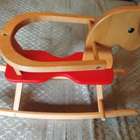 cavallo a dondolo foppapedretti in legno 