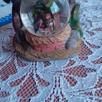 presepe dentro una palla di neve in vetro 