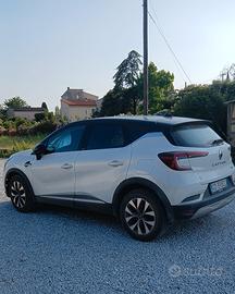 RENAULT Captur ibrida 