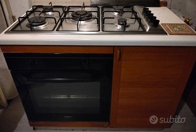 Cucina piano cottura e forno