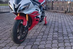 Yamaha R6 del 2006