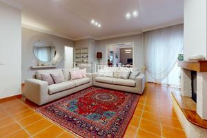 Appartamento 3 vani ristrutturato con box in zona