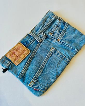 Pochette Upcycled Levi’s 501 Vintage – Pezzo Unico