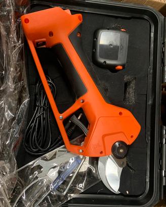 Forbici STOKER TITANIA E40 con 3 batterie