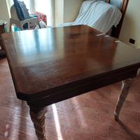 TAVOLO ALLUNGABILE IN LEGNO MASSELLO