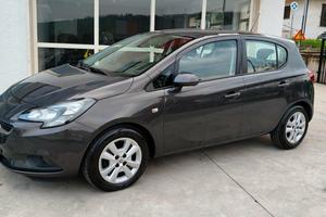 Opel Corsa 1.4 Benzina 90CV 5 porte b-Color