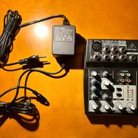 Mixer Behringer Xenix 502