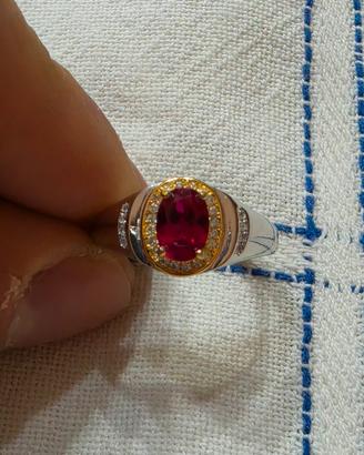 Anello con rubino e zirconi