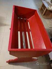 culla vintage a dondolo in legno 