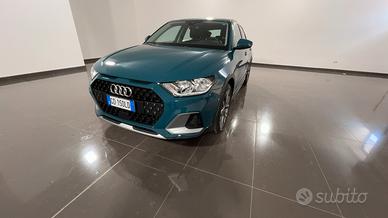 Audi A1 citycarver 30 TFSI S tronic Identity APPLE