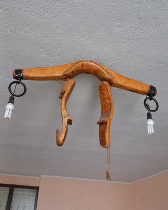 Lampadario a giogo