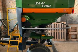 Spandiconcime Amazone ZA-V 1700