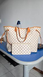 Louis Vuitton Neverfull