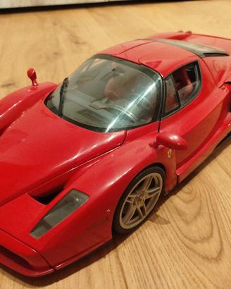 Ferrari Enzo deagostini 1:10