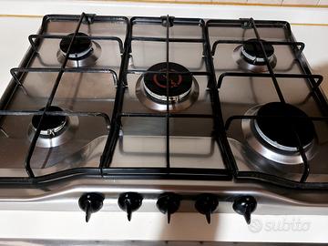 piano cottura  e lavello