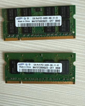 2 moduli RAM DDR2