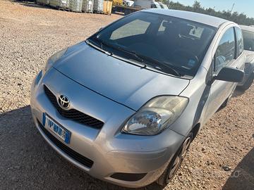 RICAMBI TOYOTA YARIS 1.0 BENZINA ANNO:2010