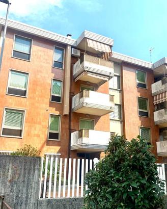 ZONA STAZIONE: E SPAZIOSO APPARTAMEN...