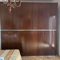 Armadio a tutta parete in legno laccato-270x265 cm