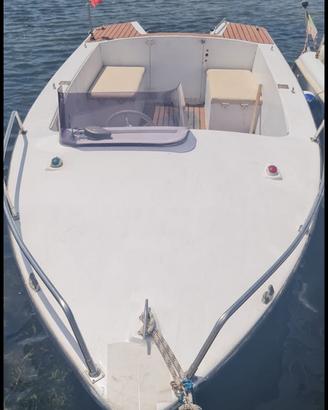 SCAFO 5,40 METRI -BUONE CONDIZIONI