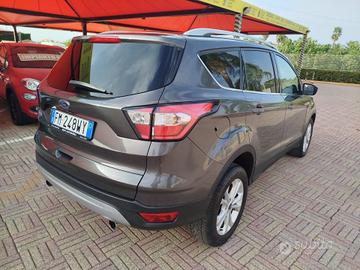 Ford Kuga 1.5 TDCI 120 CV S&S 2WD Powershift ST-Li