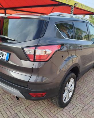 Ford Kuga 1.5 TDCI 120 CV S&S 2WD Powershift ST-Li