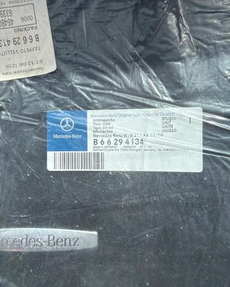 Set formato da 4 pezzi mercedes benz nuovi