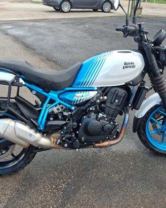 Royal Enfield Guerrilla 450 anno 2025