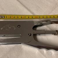 VECCHIA GRAFFATRICE PINZATRICE GRAFFETTATRICE '70