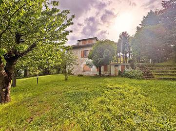 VILLA SINGOLA A FABRIANO