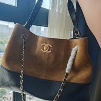 CHANEL Borsa shopping piccola 24 x 36 x 14cm