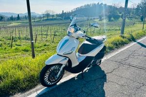 Beverly Piaggio 300 - Scooter