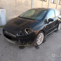 Fiat Grande Punto 1.4 T-Jet Demolita - Per Ricambi