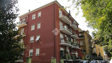 3 LOCALI A PARMA
