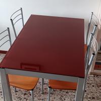 tavolo e 4 sedie