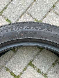 Pneumatici estivi Bridgestone