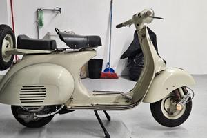 Piaggio Vespa 125 (VNA) - 1958