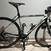 Bici da corsa Focus Izalco Pro (Taglia S)